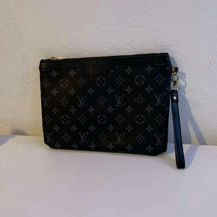 Pochette Louis Vuitton - photo numéro 1