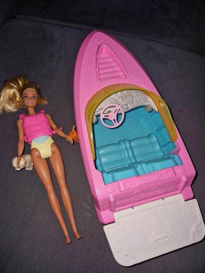 Barbie et son bateau - photo numéro 1