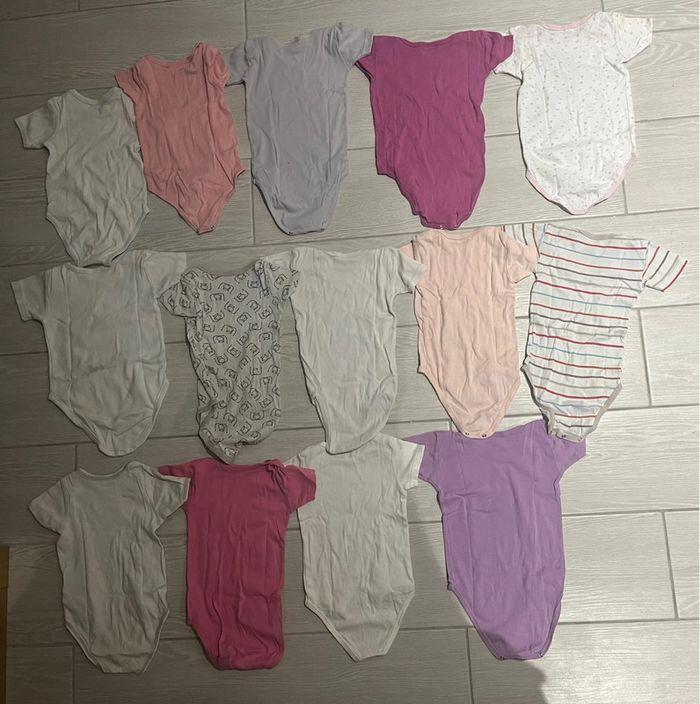 Lot de 14 body fille taille 24 mois - photo numéro 2