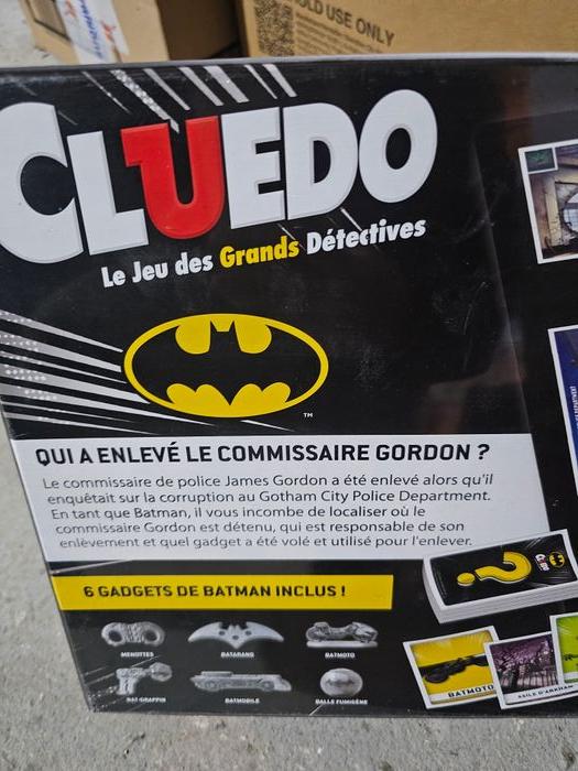 Jeu de société "Cluedo Les jeu des Grands détectives" Version Batman - photo numéro 4