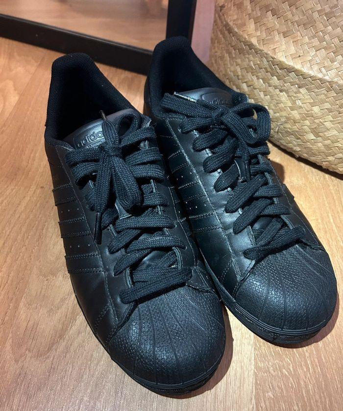 Adidas superstar - photo numéro 1