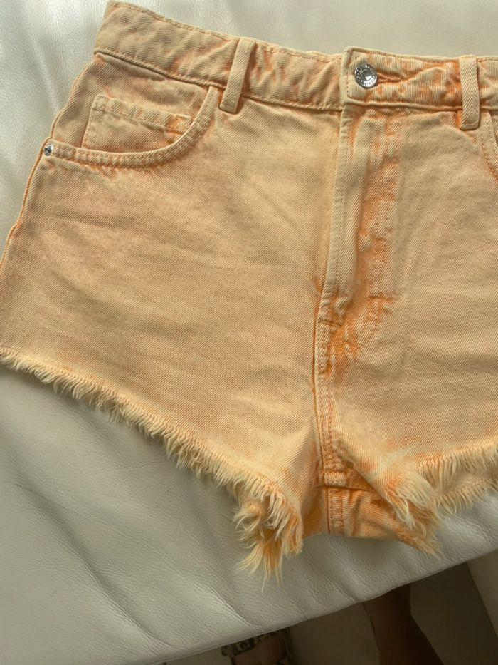 Joli short en jean orange taille haute 100 pour cent coton taille 38 état neuf - photo numéro 8