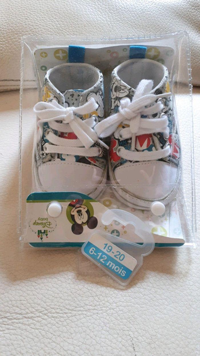 Chaussures en toile Mickey Disney baby - photo numéro 1