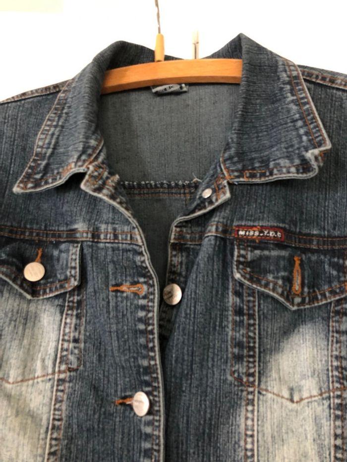 Veste jean délavé . Taille 38 - photo numéro 3