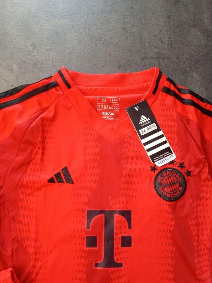 Kit Bayern Munich Saison 24/25 floqué Kane 9 taille 8 ans - photo numéro 3