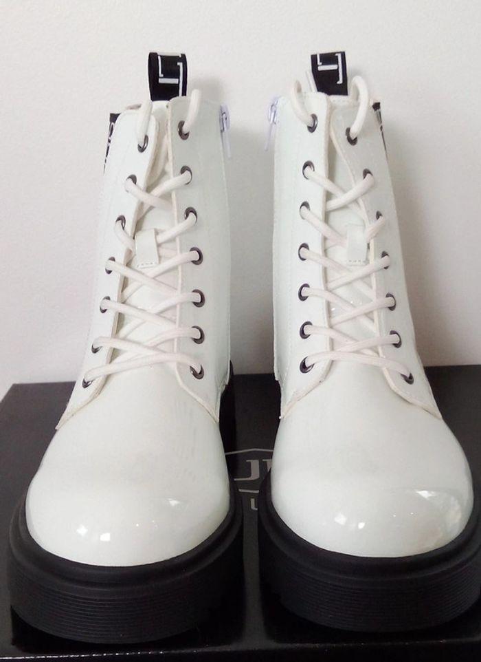 Bottines Cult en cuir blanc vernis taille 38 - photo numéro 3