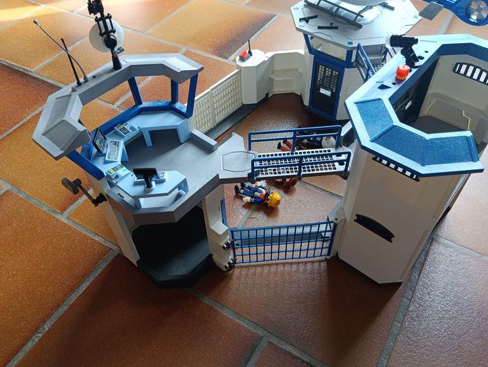 Prison , caserne de police playmobil 6919 - photo numéro 3