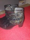 Jolies boots mustang T39