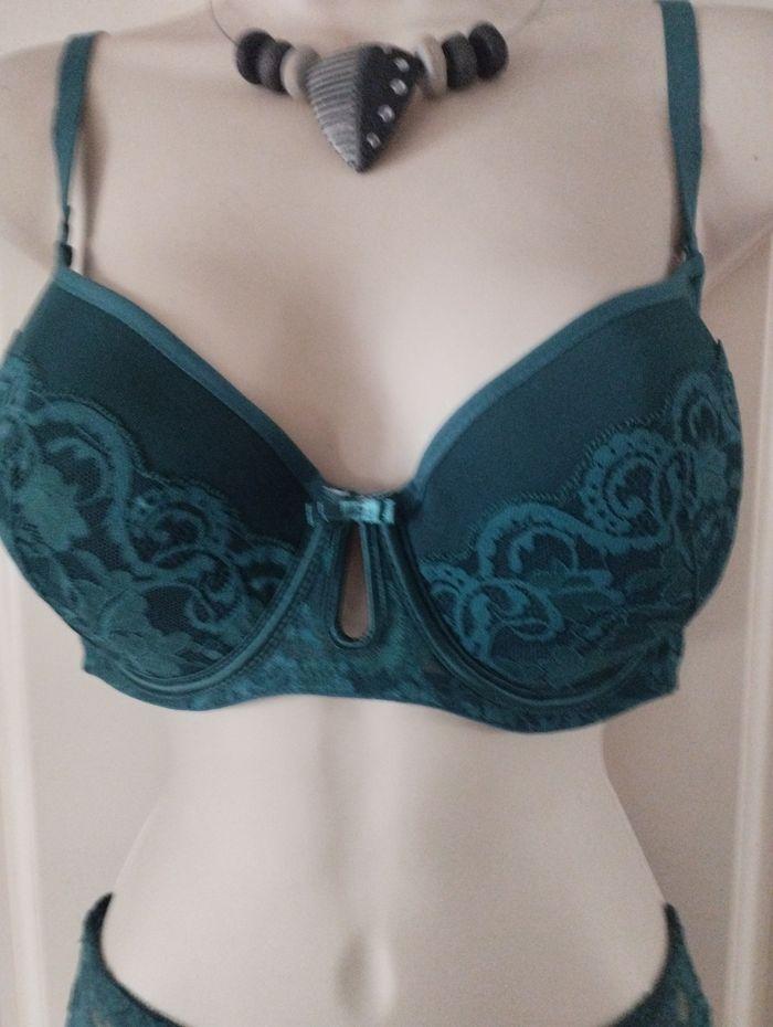 Ensemble de lingerie neuf.vert  90 C et L pour le bas - photo numéro 2