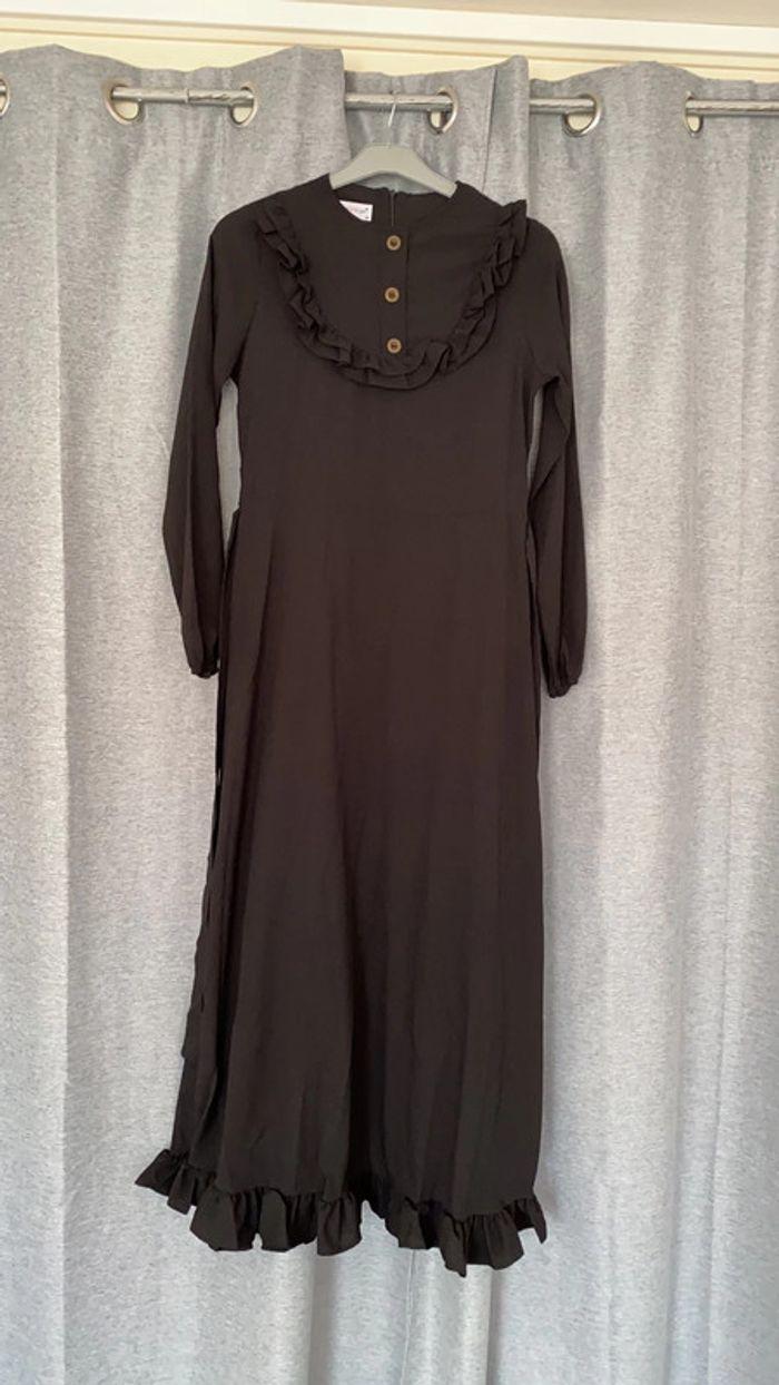 Longue robe noire taille 38 - photo numéro 1