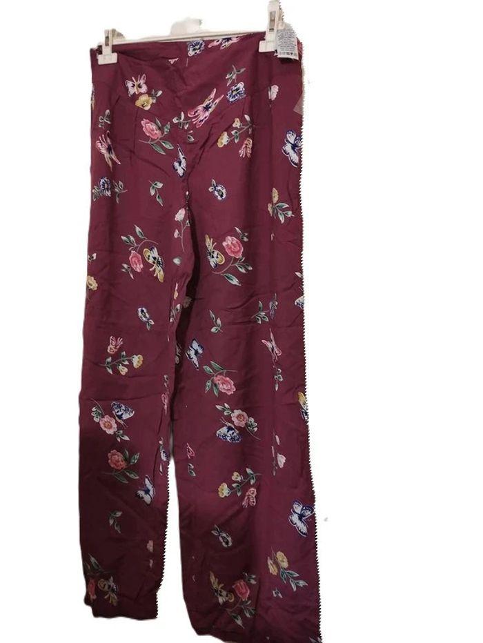 Pantalon bas large. Fleurie violet imprimé. Viscose - photo numéro 2