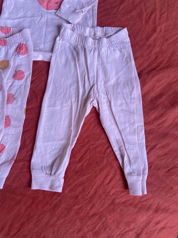 Lot de 2 pyjama bébé fille H&M taille 9 mois - photo numéro 3