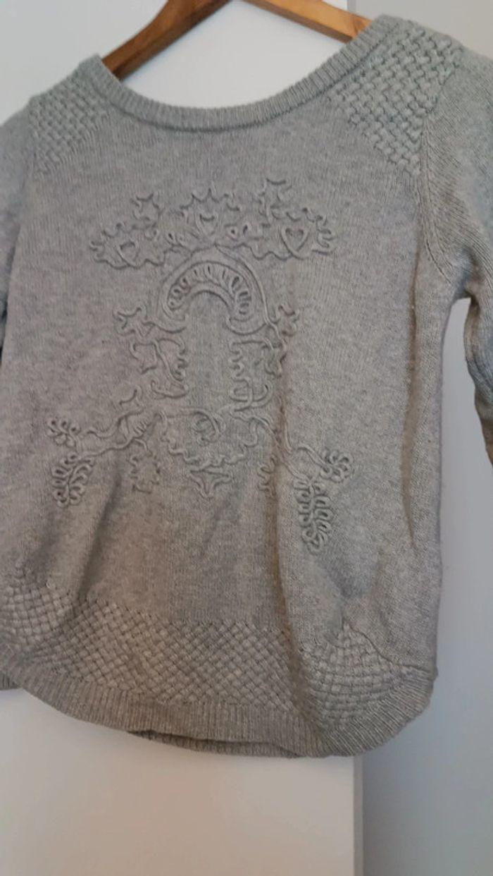 Pull hiver femme gris chiné avec broderie taille m NAF NAF - photo numéro 2