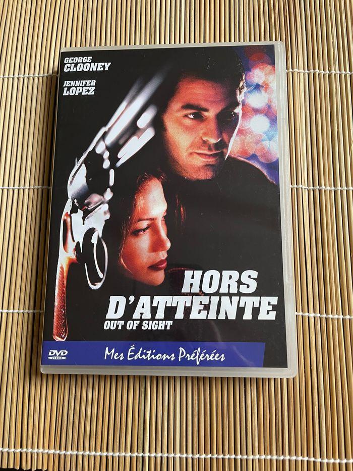 📀 HORS D’ATTEINTE - photo numéro 1