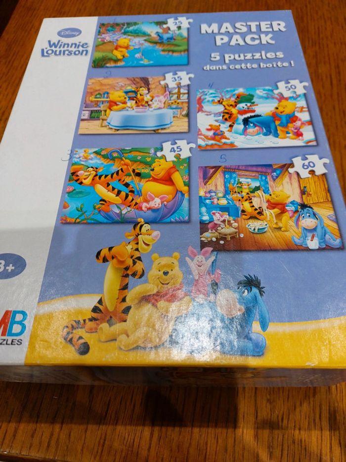 Boîte de 5 puzzles winnie l'ourson