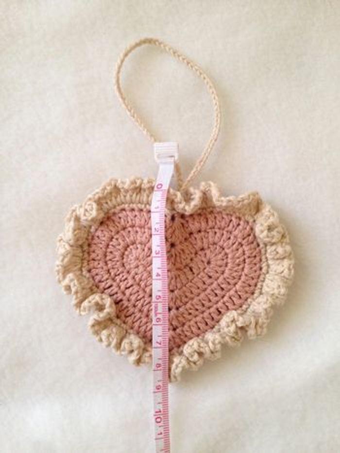 Pochette coeur au crochet - photo numéro 9