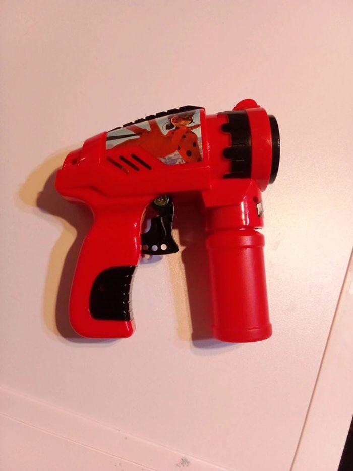 Pistolet pour faire bulles ladybug - photo numéro 2