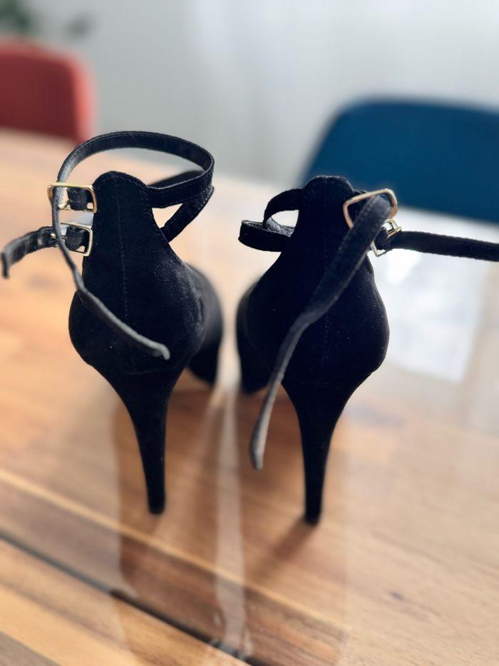 Chaussures à talons - photo numéro 2