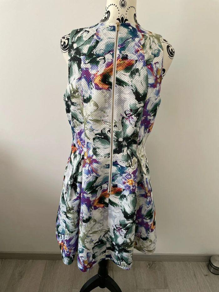 Robe ballon sans manche blanc motifs multicolore nid d’abeille neuf H&M taille 44 - photo numéro 4