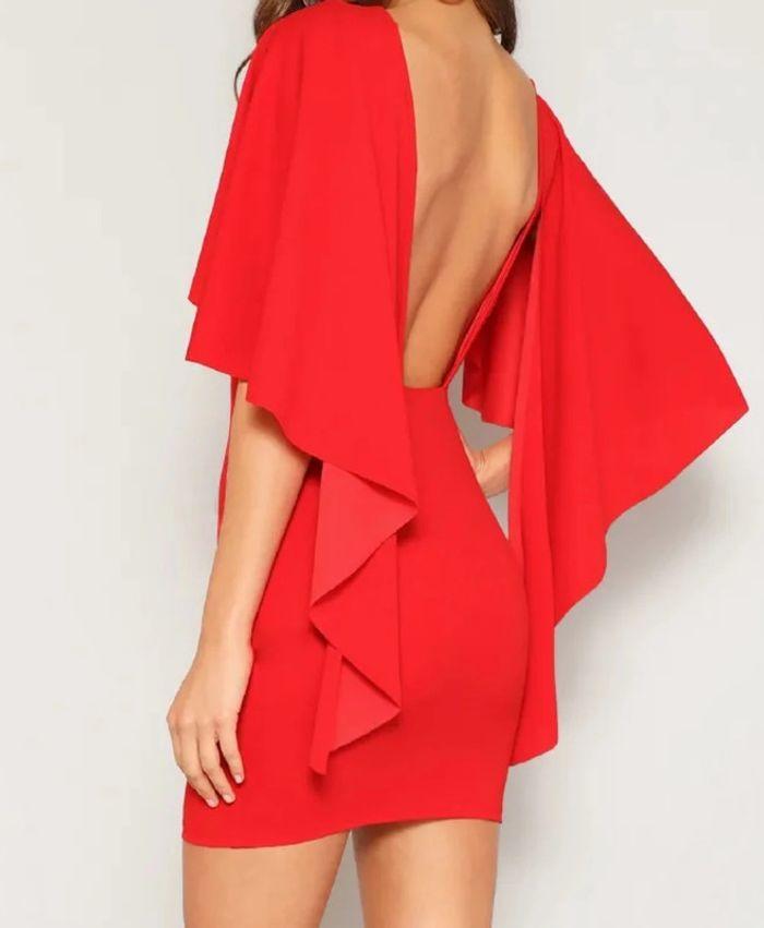 Robe dos nue rouge SHEIN - photo numéro 3