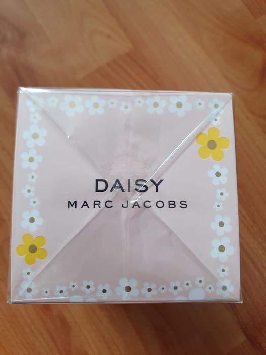 Eau de Toilette "Marc Jacobs Daisy Eau So Fresh" 75 ml Neuf sous blister. - photo numéro 5