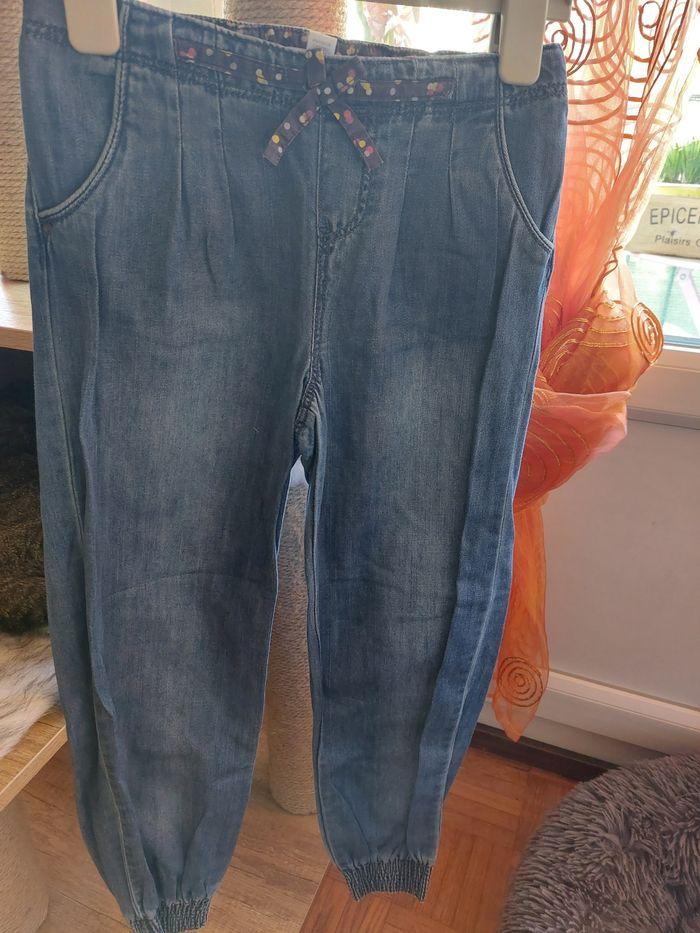 Pantalon jean. T 8ANS. Très bon état. - photo numéro 1