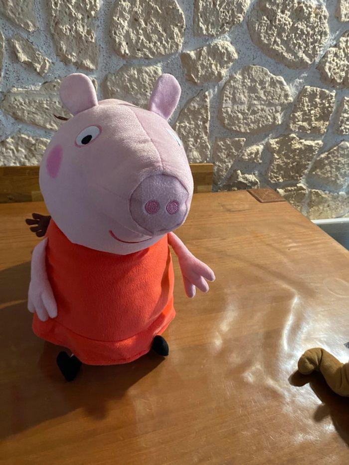 Grande peluche peppa piG - photo numéro 1