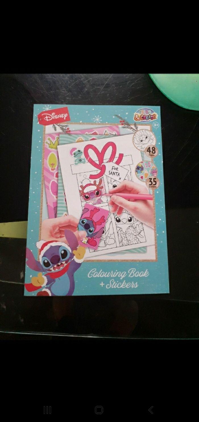 Livre de coloriage stitch et stickers - photo numéro 1