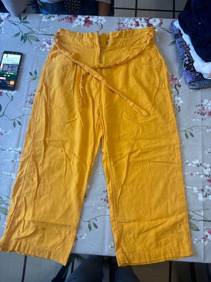 Pantalon jaune - photo numéro 1