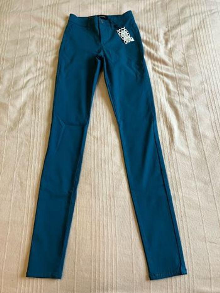 Pantalon XS bleu canard neuf - photo numéro 1