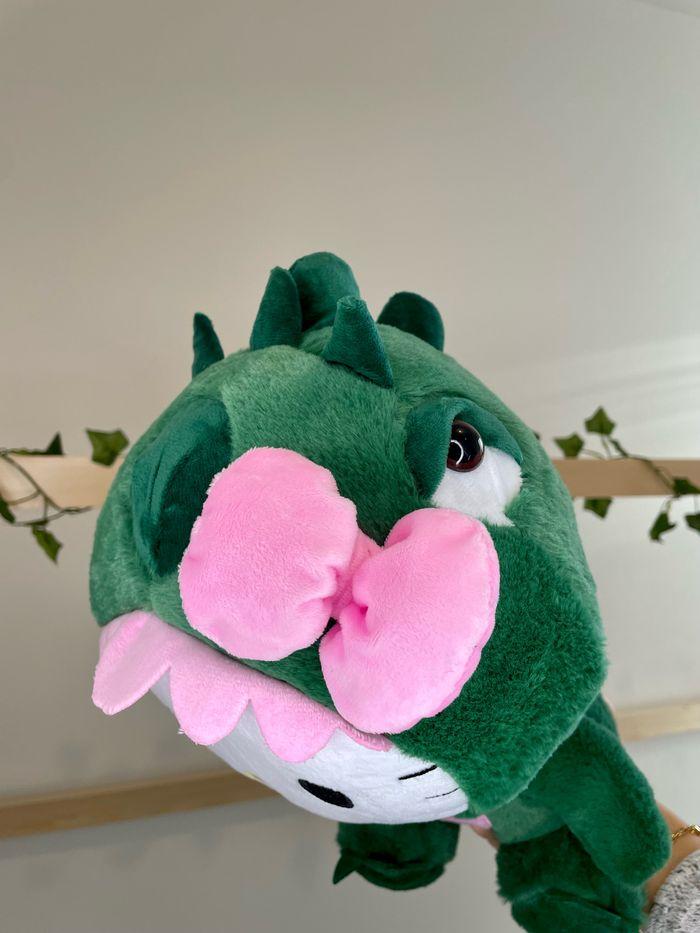 Peluche Hello Kitty déguisement dinosaure - photo numéro 4