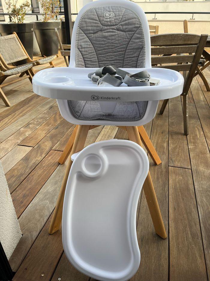 Chaise haute kinderkraft très bon état - photo numéro 1