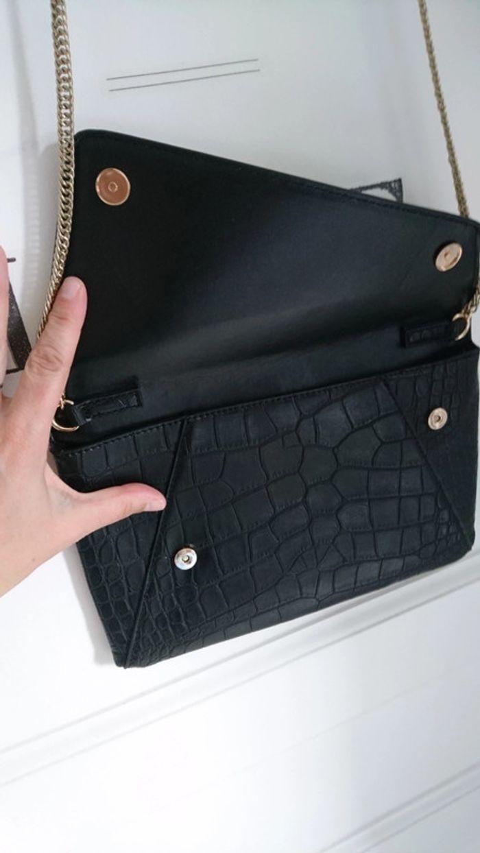 Petit sac rectangulaire noir pochette femme avec une chaîne dorée - photo numéro 3