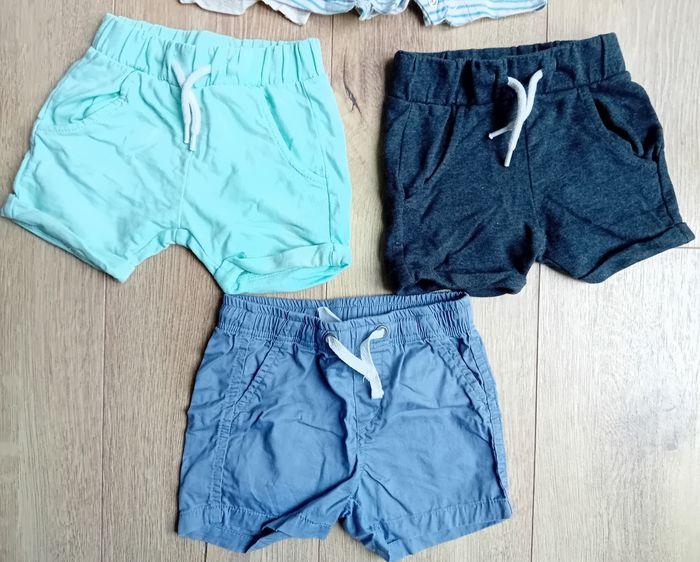 3 shorts 9 mois et 1 combishort - photo numéro 2