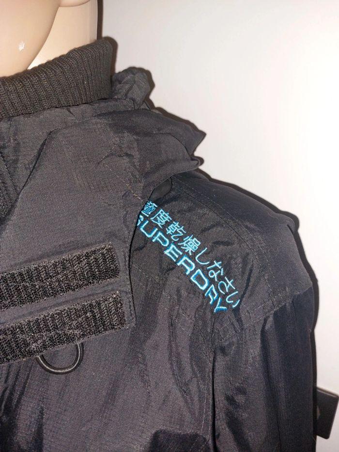 Veste superdry taille M en très bon état - photo numéro 3