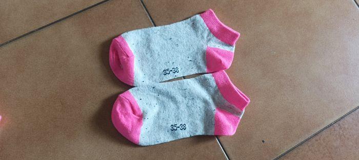 Petites chaussettes taille 35 38 - photo numéro 4