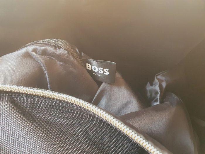 Sac de Voyage Hugo Boss noir neuf sous blister. - photo numéro 5