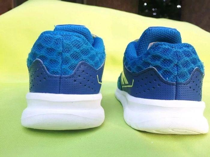 Baskets Adidas bleues - photo numéro 3