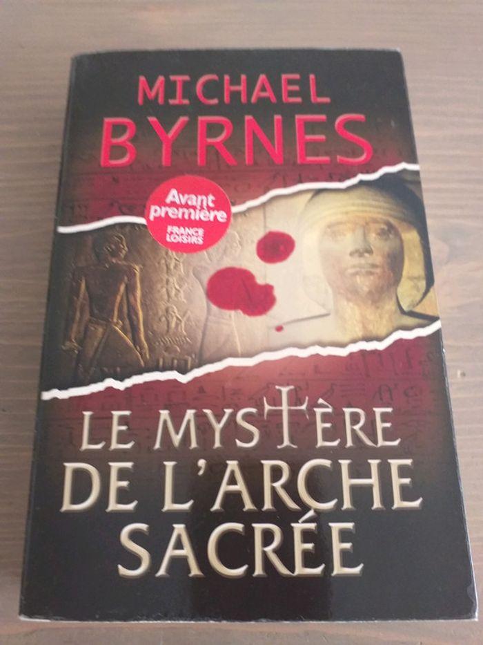 Roman  Le mystère de l'arche sacrée - photo numéro 1