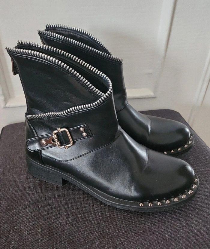 Bottines noires - photo numéro 1