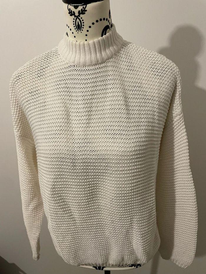 Pull oversize à manches longues blanc grosse maille col montant bershka taille XS - photo numéro 2