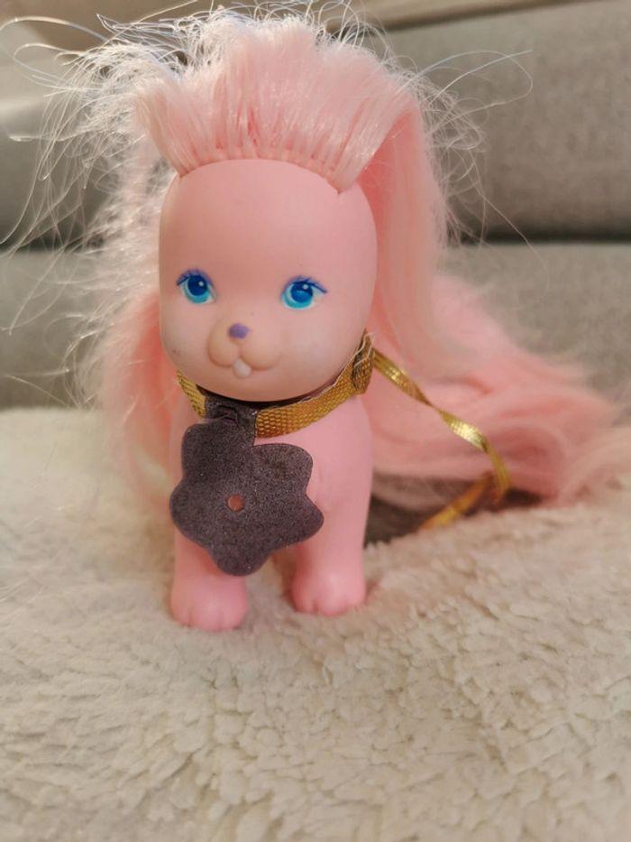 Figurine vintage années 1986 Lady Lovely Locks Doll - silky pop pink dog figure - nice - clean - photo numéro 1