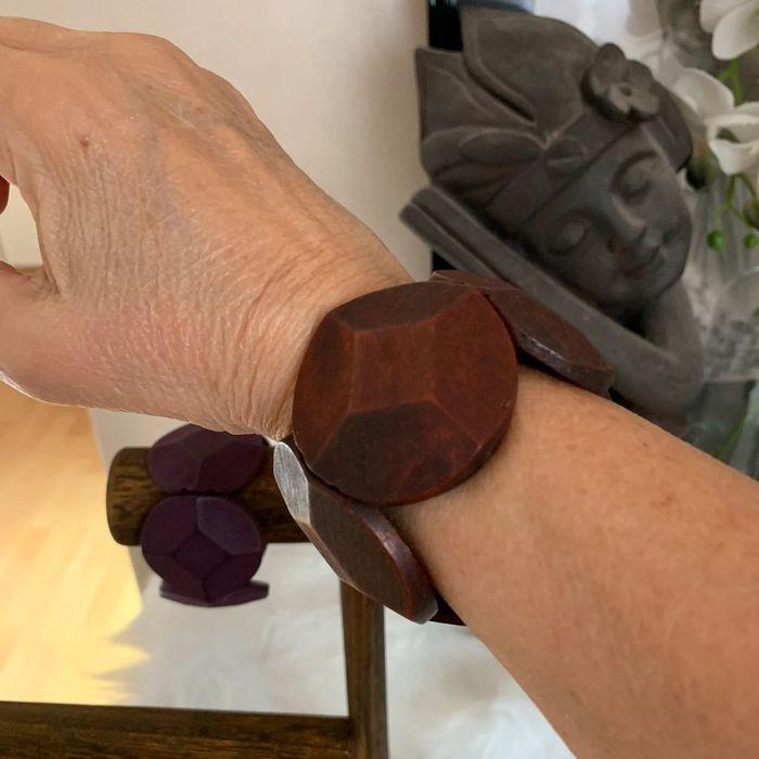 Lot de 2 bracelets élastiques bois marron et violet - photo numéro 6