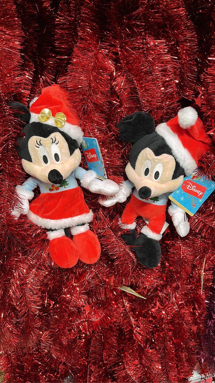 Mickey Mouse peluche  Disney Noël - photo numéro 2