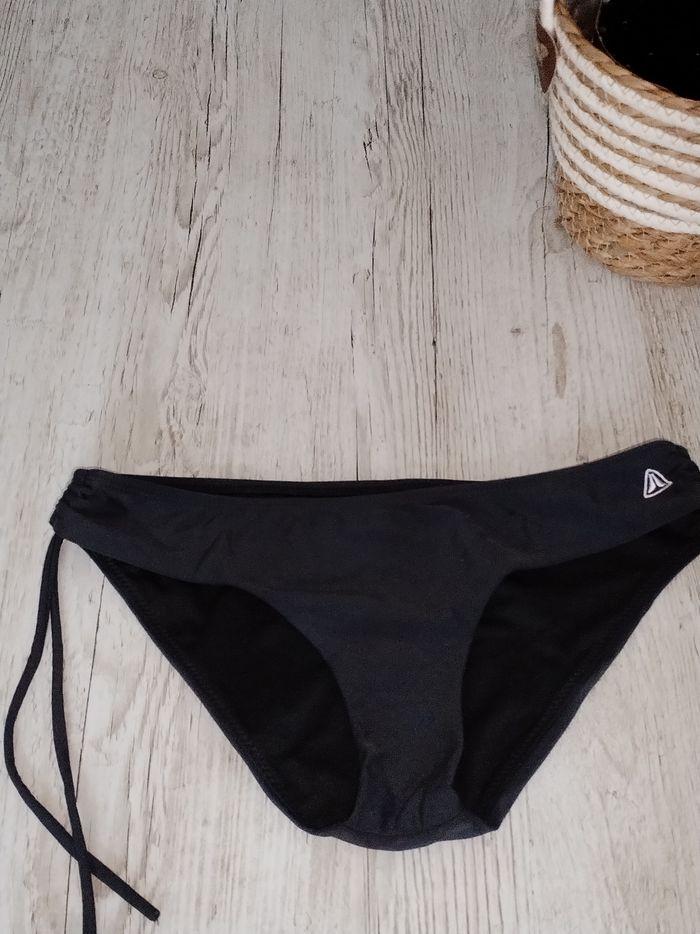 Bas de maillot de bain en XS - photo numéro 2