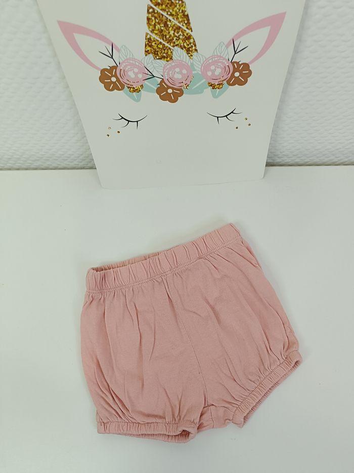 🦄 Short bébé fille taille 6 mois 🦄 - photo numéro 1