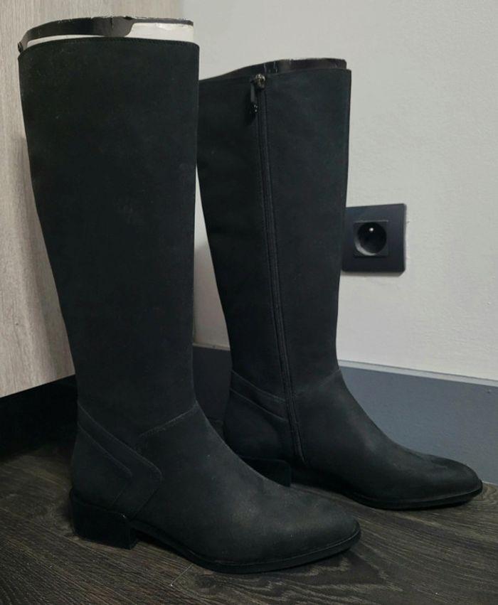 🌼 Bottes neuves noires taille 40 cuir - photo numéro 1