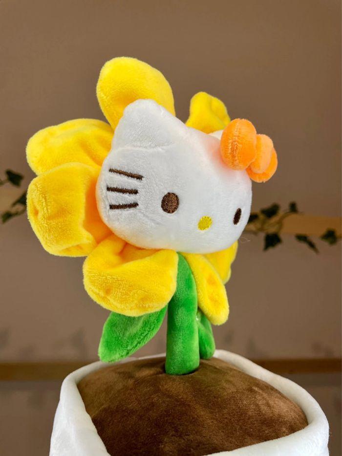 Peluche pot de fleurs & fleur jaune Hello Kitty - photo numéro 5