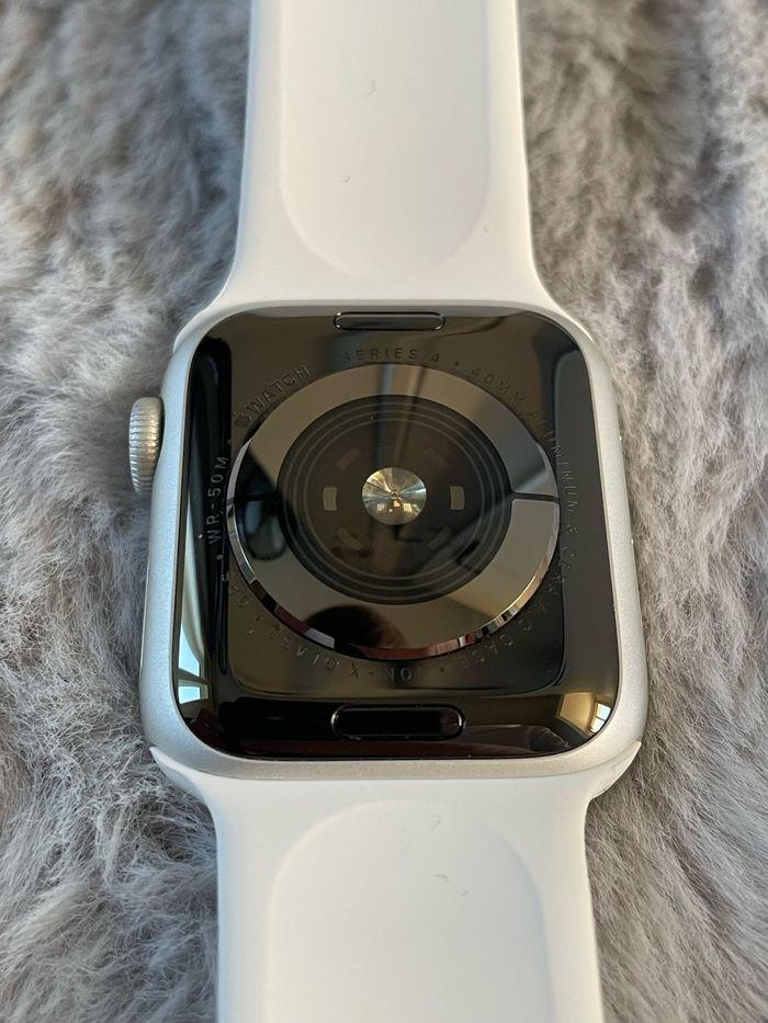 Apple Watch Series 4 40mm - photo numéro 4