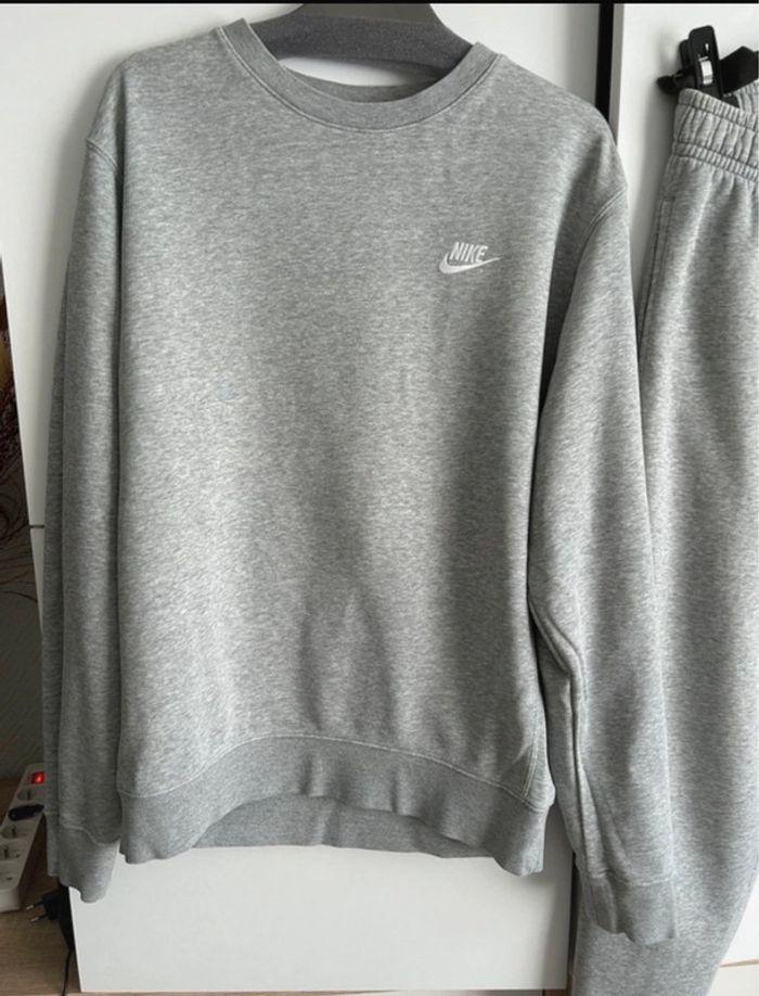 Survêtement Nike taille S - photo numéro 4